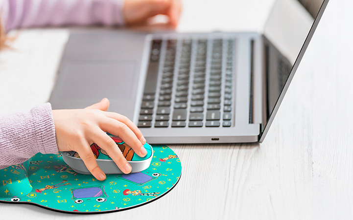 Xtech - Mouse and mouse pad kit - 2.4 GHz - Wireless - Toy Story - w/ wrist rest XTM-DKT5TS - Imagen 4